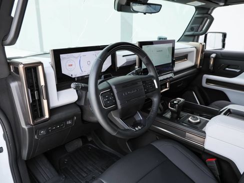 Used 2024 GMC Hummer EV 2X w/ Extreme Off-Road Package AWD/4WD image 16