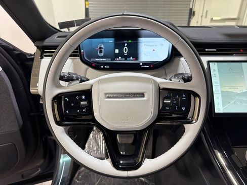 New 2026 Land Rover Range Rover Sport Dynamic SE AWD/4WD image 14