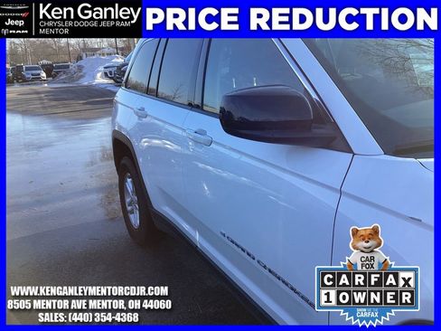 Used 2023 Jeep Grand Cherokee Laredo image 11