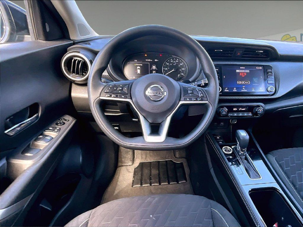 Used 2021 Nissan Kicks SV FWD image 17