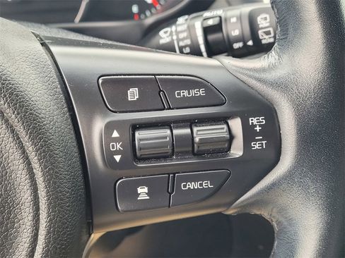 Used 2018 Kia Sorento SX image 16