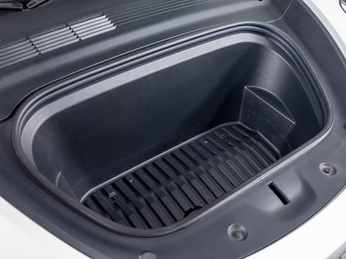 Used 2021 Tesla Model Y Long Range image 39