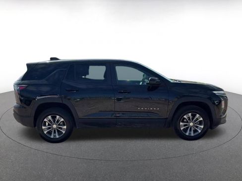 Used 2025 Chevrolet Equinox LT AWD/4WD image 12