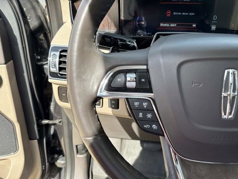 Certified 2024 Lincoln Navigator Premiere image 23