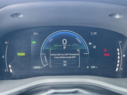 Used 2025 Toyota Camry LE image 14