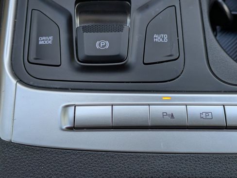 Used 2026 Kia Carnival LX image 37