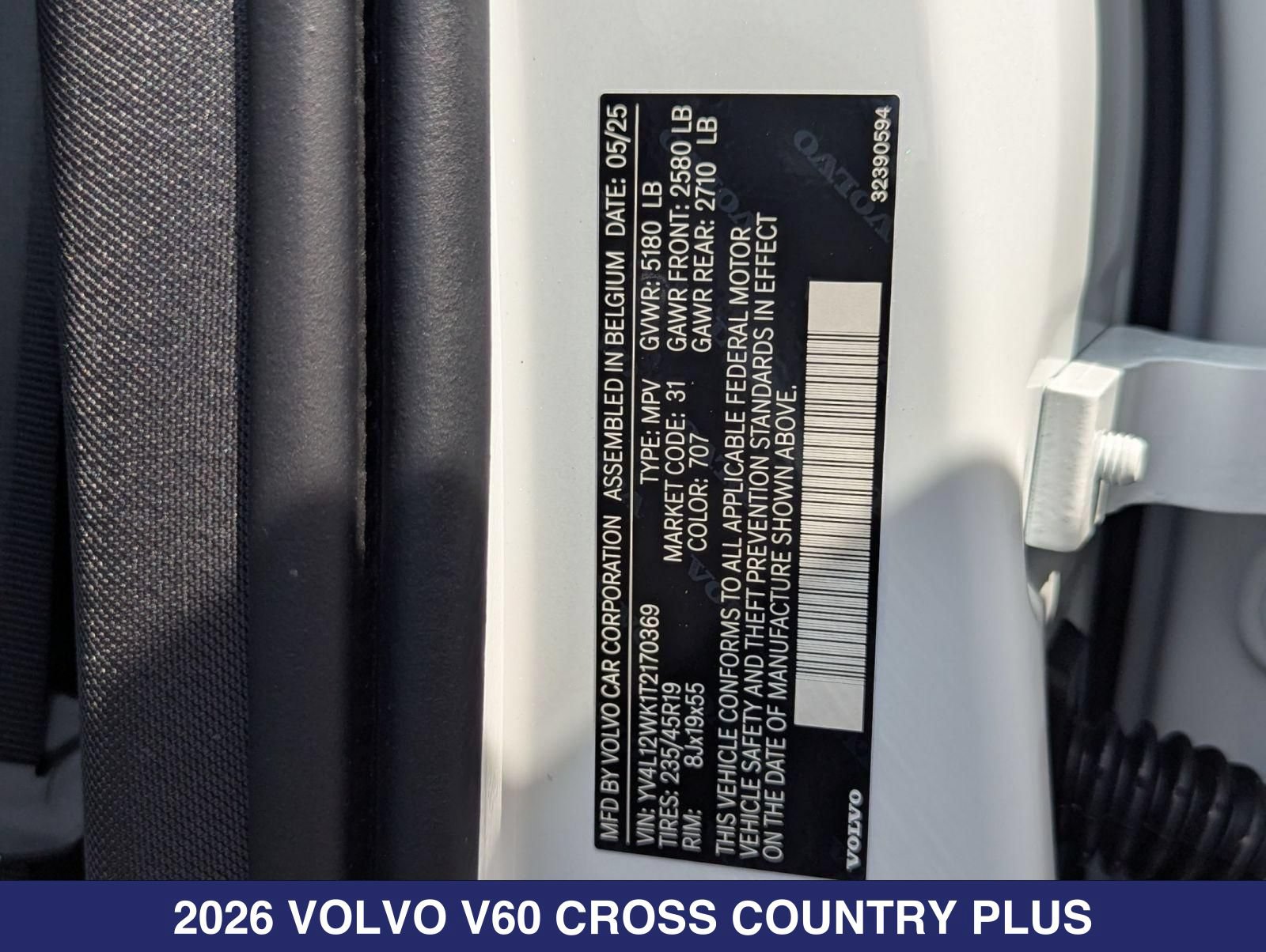 Certified 2026 Volvo V60 B5 Cross Country Plus w/ Protection Package Premier AWD/4WD image 27