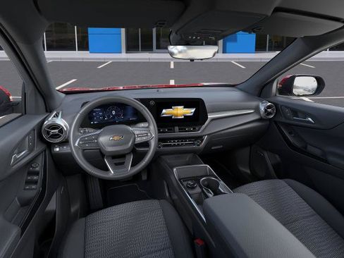 New 2026 Chevrolet Equinox LT w/ Safety and Technology Package FWD image 39