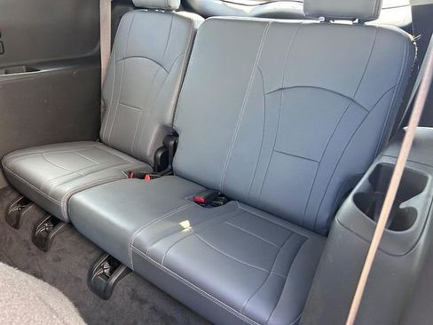 Used 2020 Buick Enclave Essence image 8