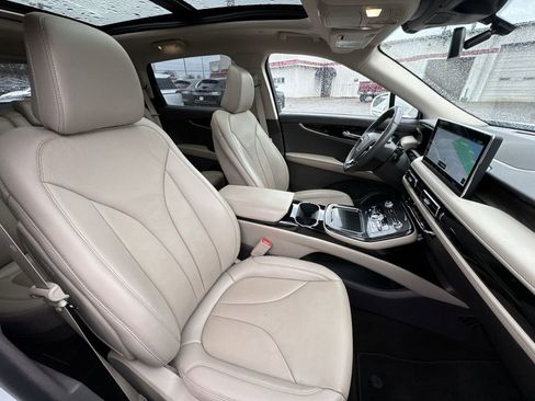 Used 2023 Lincoln Nautilus Reserve w/ Equipment Group 201A image 25