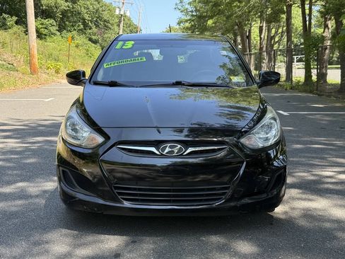 Used 2013 Hyundai Accent GS FWD image 2