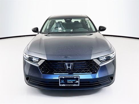 New 2025 Honda Accord SE image 2