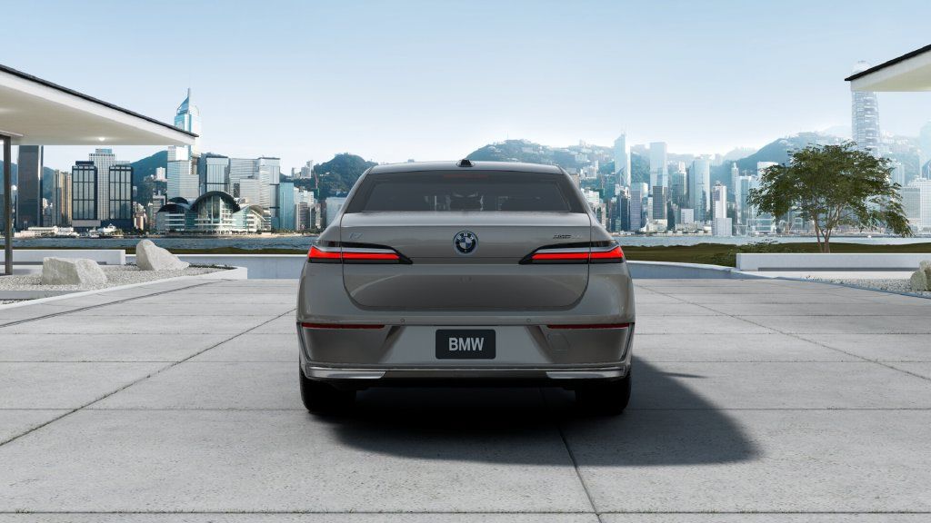 Certified 2026 BMW i7 eDrive50 RWD image 5