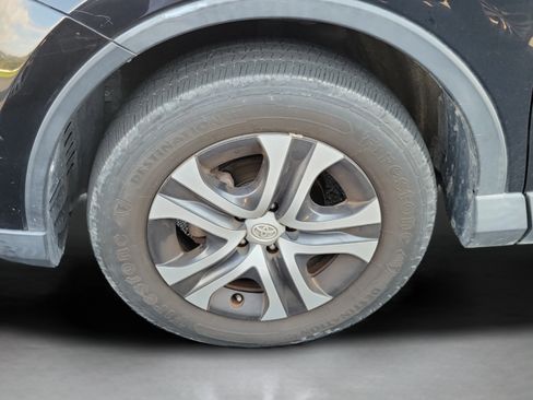 Used 2017 Toyota RAV4 LE FWD image 28