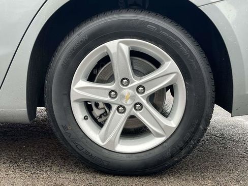 Used 2024 Chevrolet Malibu LT FWD image 11