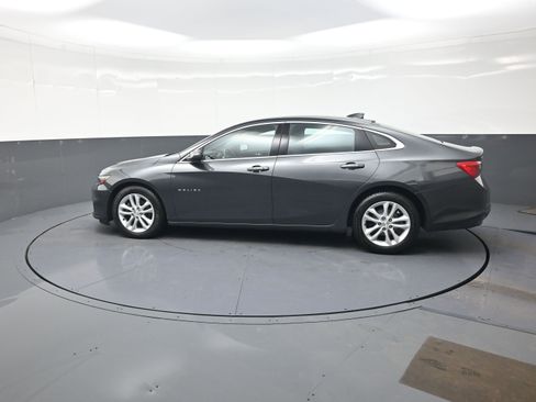 Used 2016 Chevrolet Malibu LT FWD image 2