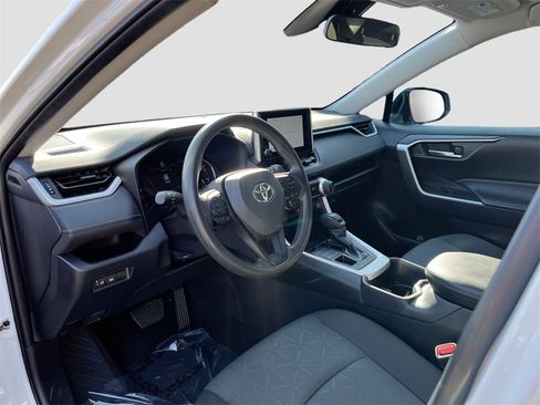 Used 2024 Toyota RAV4 XLE image 7