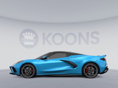 Used 2022 Chevrolet Corvette Stingray Premium Cpe w/ Z51 Performance Package RWD image 2