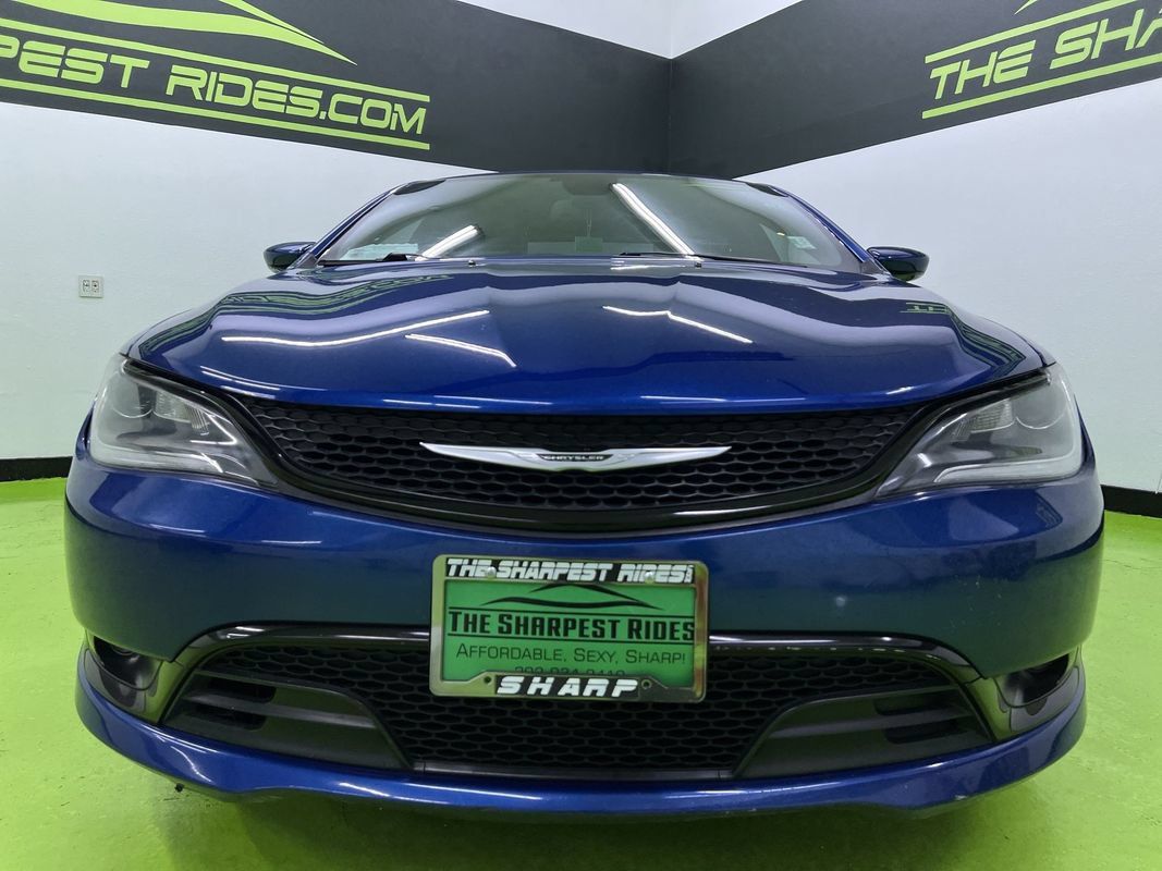 Used 2016 Chrysler 200 S w/ Navigation & Sound Group I FWD image 3