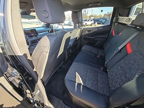 Used 2023 Chevrolet Colorado Z71 image 26