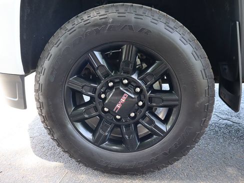 Used 2016 GMC Sierra 2500 Denali w/ Driver Alert Package AWD/4WD image 41