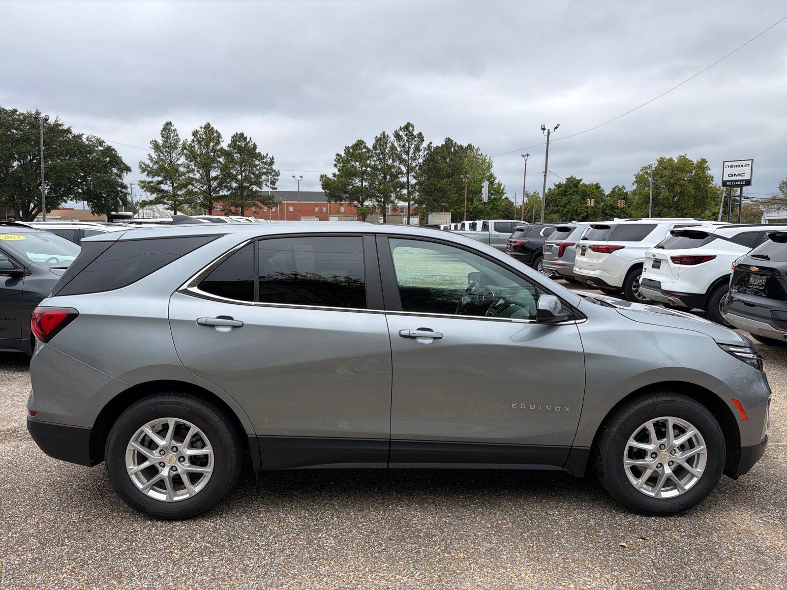 Used 2024 Chevrolet Equinox LT FWD image 6