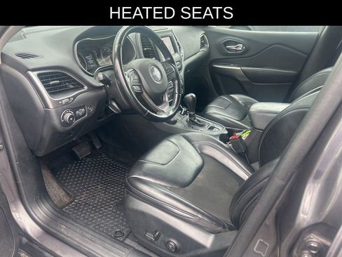 Used 2020 Jeep Cherokee Latitude Plus w/ Comfort/Convenience Group image 9