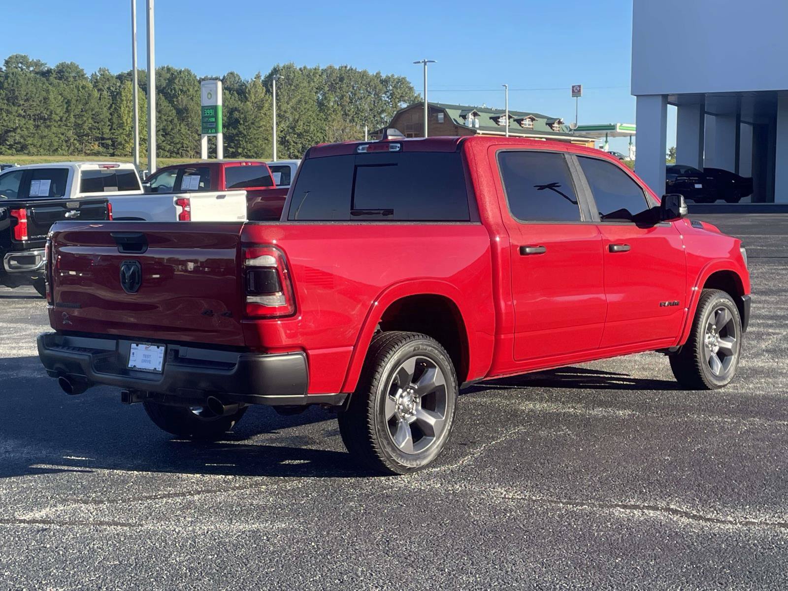 Used 2022 RAM 1500 Big Horn w/ Built-to-serve Edition AWD/4WD image 3