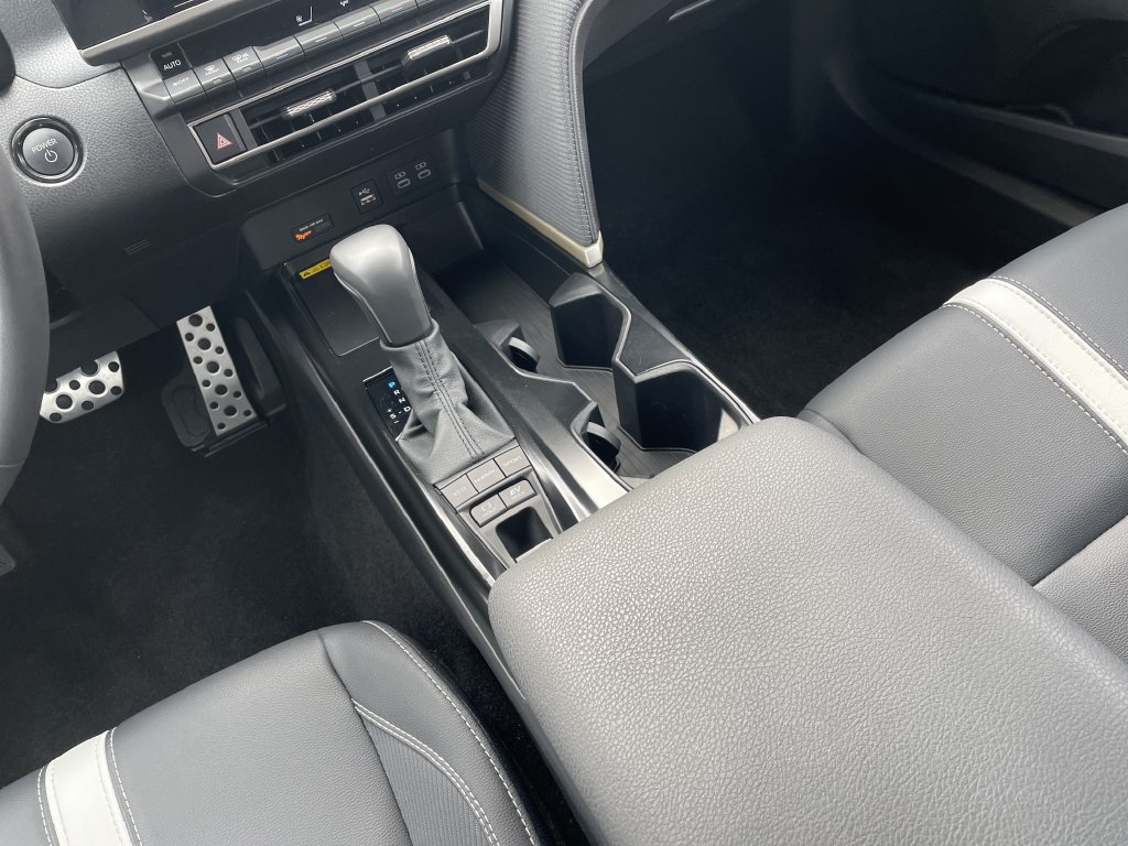 Used 2026 Toyota Camry SE FWD image 21
