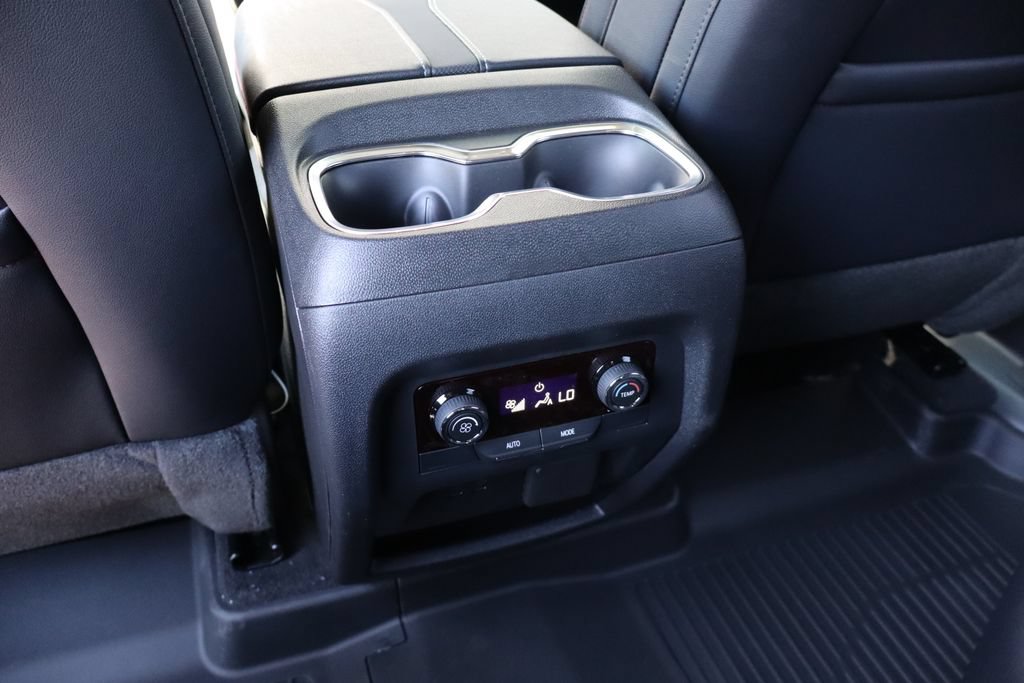 New 2026 Chevrolet Traverse Z71 w/ Enhanced Driving Package AWD/4WD image 35