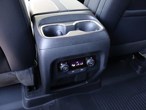New 2026 Chevrolet Traverse Z71 w/ Enhanced Driving Package AWD/4WD image 35