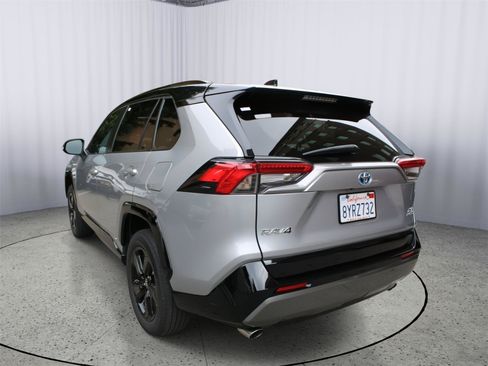 Used 2021 Toyota RAV4 XSE w/ XSE Grade Weather Package AWD/4WD image 5
