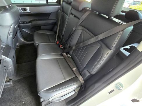Used 2025 Hyundai Santa Fe SEL AWD/4WD image 23