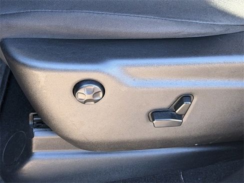 Used 2023 Dodge Durango GT image 21