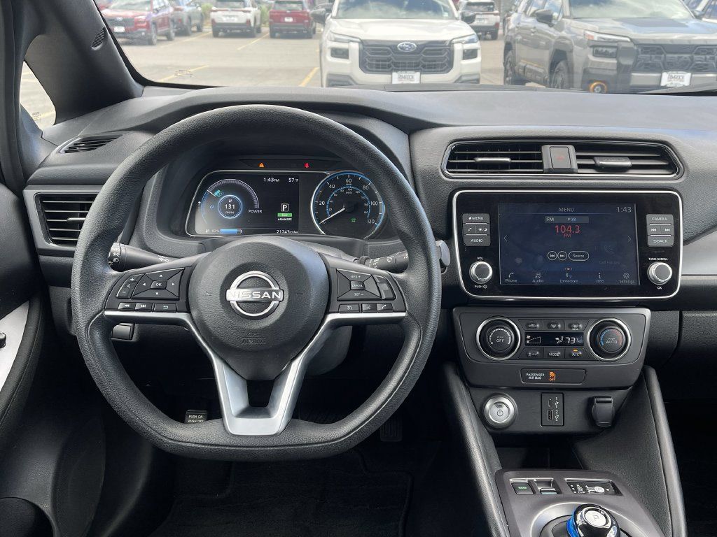 Used 2025 Nissan Leaf S FWD image 25