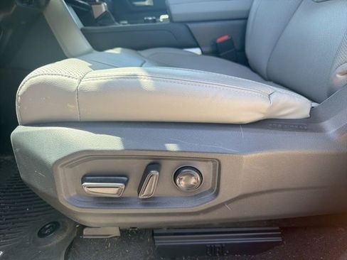 Used 2023 Toyota Tundra Limited AWD/4WD image 7
