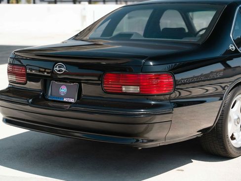 Used 1996 Chevrolet Impala SS image 14