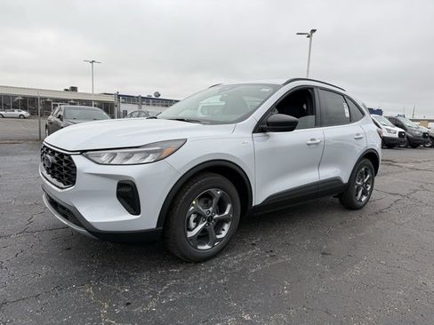 New 2026 Ford Escape ST-Line w/ Cold Weather Package image 4