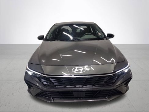 New 2026 Hyundai Elantra SEL Sport Premium FWD image 3