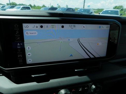 New 2025 Jeep Wrangler Unlimited Rubicon w/ Technology Group image 29