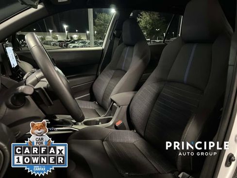 Used 2025 Toyota Corolla Cross AWD Hybrid image 13