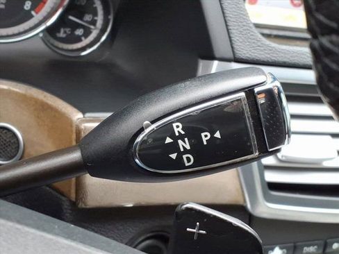 Used 2010 Mercedes-Benz E 350 Sedan image 12