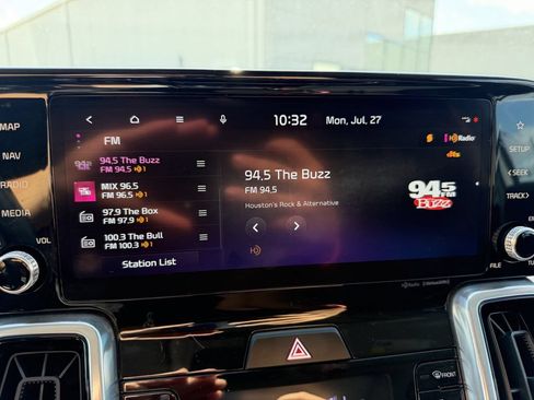 Used 2023 Kia Sorento SX FWD image 17
