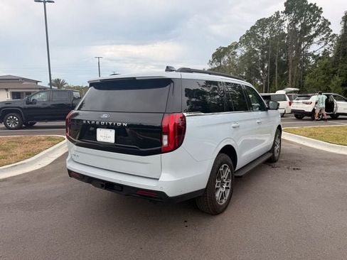 Used 2025 Ford Expedition Active AWD/4WD image 27
