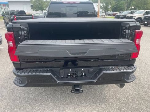 Used 2026 Chevrolet Silverado 3500 High Country w/ High Country Premium Package AWD/4WD image 6