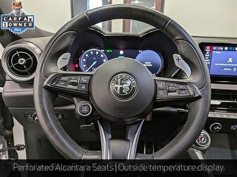 Used 2024 Alfa Romeo Tonale Veloce w/ Premium Interior Package image 33