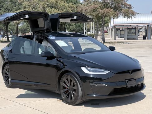 Used 2022 Tesla Model X Plaid AWD/4WD image 16