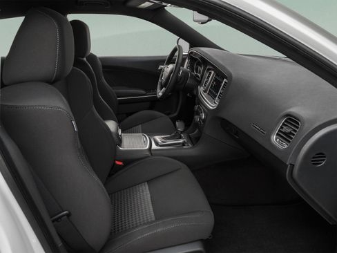 Used 2019 Dodge Charger SXT w/ Leather Interior Group RWD image 28