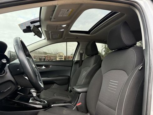 Used 2019 Kia Forte S w/ S Premium Package image 24