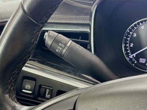 Used 2020 Cadillac XT5 Premium Luxury image 7